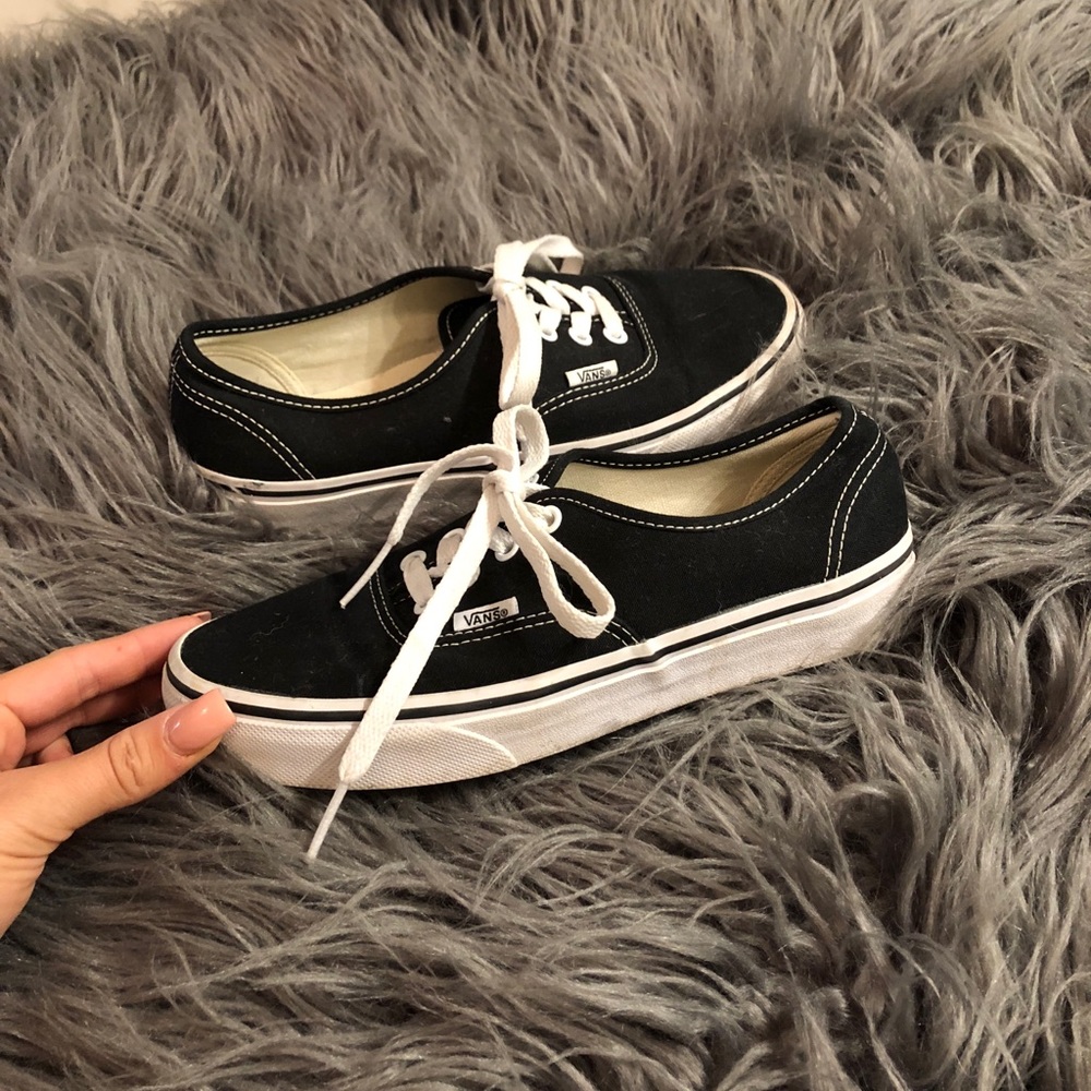 VANS worn 3 times🖤